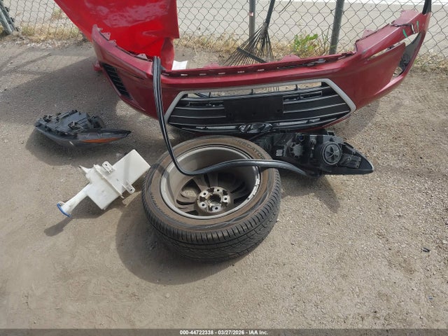 KMHD84LFXJU474870 Hyundai ELANTRA SEL