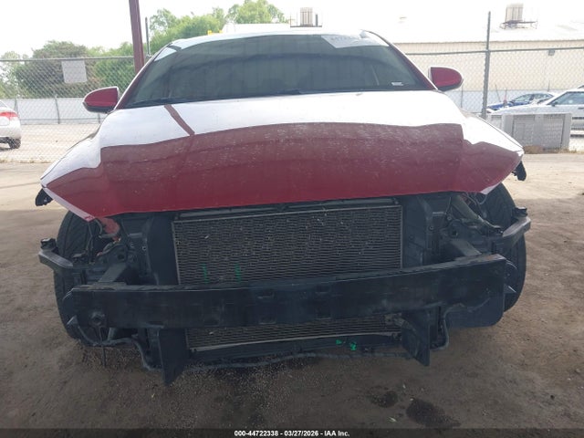 KMHD84LFXJU474870 Hyundai ELANTRA SEL