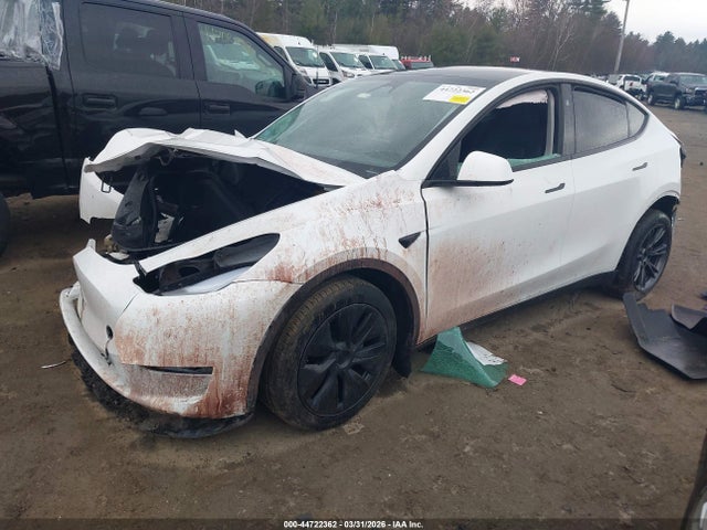 2024 Tesla Model Y Long Range Dual Motor All-wheel Drive მანქანა იყიდება აუქციონზე, vin: 7SAYGDEE2RF152521, აუქციონის ნომერი: 44722362