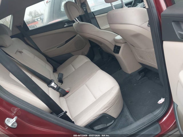 KM8J33A22HU408187 Hyundai Tucson Sport