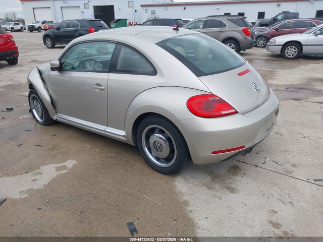 Aukcja sprzedaży 2012 Volkswagen Beetle 2.5l, vin: 3VWJX7AT7CM662951, numer aukcji: 44722432