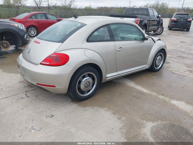 Aukcja sprzedaży 2012 Volkswagen Beetle 2.5l, vin: 3VWJX7AT7CM662951, numer aukcji: 44722432