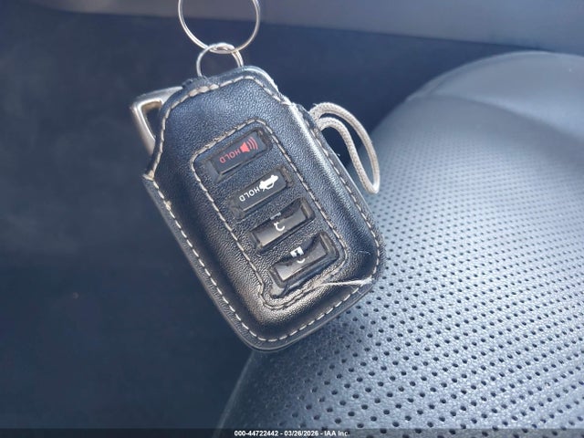 44722442 :رقم المزاد ، JTHDA1D21L5107368 vin ، 2020 Lexus Is 300 مزاد بيع