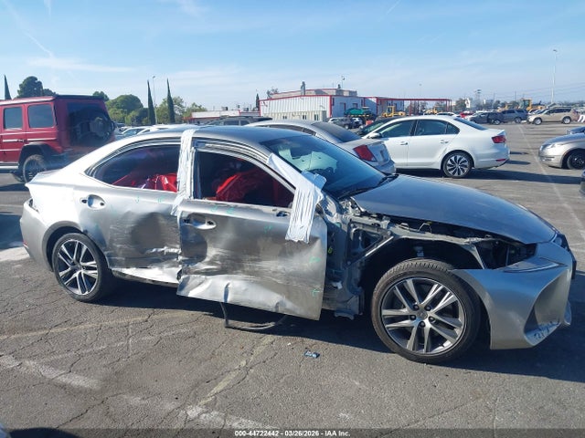 44722442 :رقم المزاد ، JTHDA1D21L5107368 vin ، 2020 Lexus Is 300 مزاد بيع