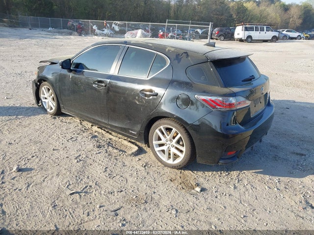 Lexus CT 200H 2016 JTHKD5BH0G2259985 Image 3
