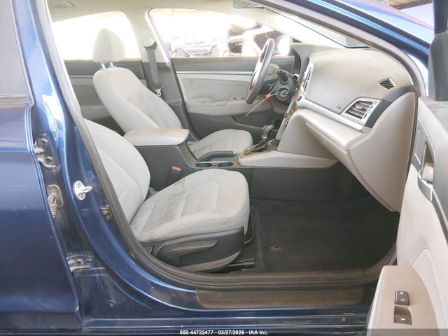5NPD84LF7JH394828 Hyundai ELANTRA SEL