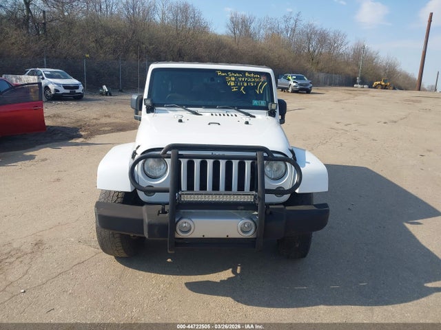 1C4BJWEG0EL118151 Jeep Wrangler Unlimited Sahara