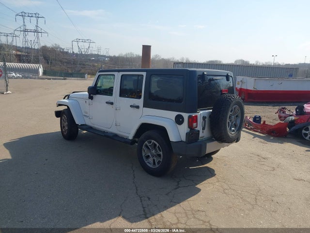 2014 JEEP WRANGLER UNLIMITED 1C4BJWEG0EL118151 Photo 2