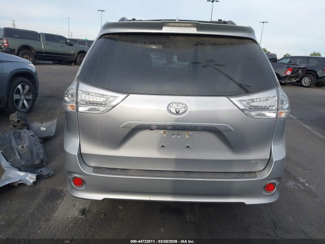 Toyota Sienna Se 8 Passenger 2018 5TDXZ3DC3JS920522 Image 16