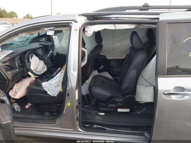 Toyota Sienna Se 8 Passenger 2018 5TDXZ3DC3JS920522 Image 8