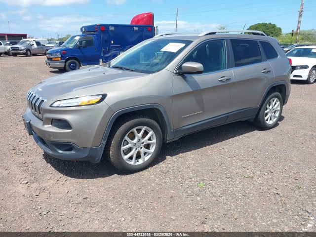 1C4PJLCB9JD583754 Jeep Cherokee Latitude Fwd