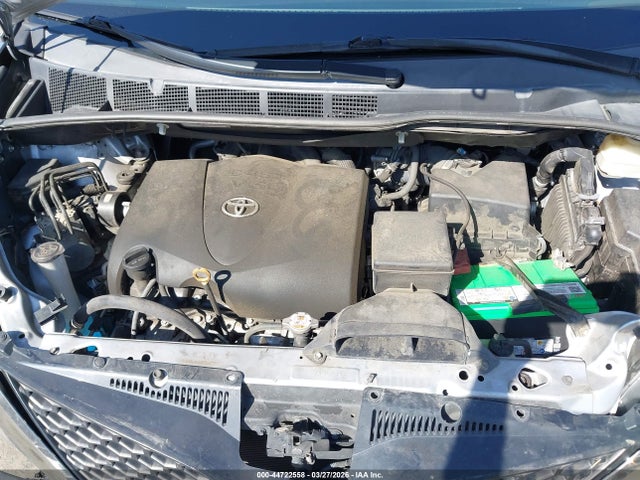 5TDXZ3DC5HS787756 Toyota Sienna Se 8 Passenger