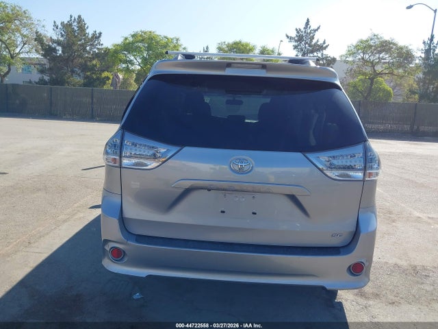 5TDXZ3DC5HS787756 Toyota Sienna Se 8 Passenger