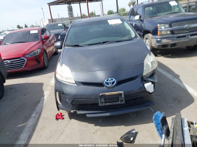 Toyota Prius Two 2014 JTDKN3DU2E1749201 Image 12