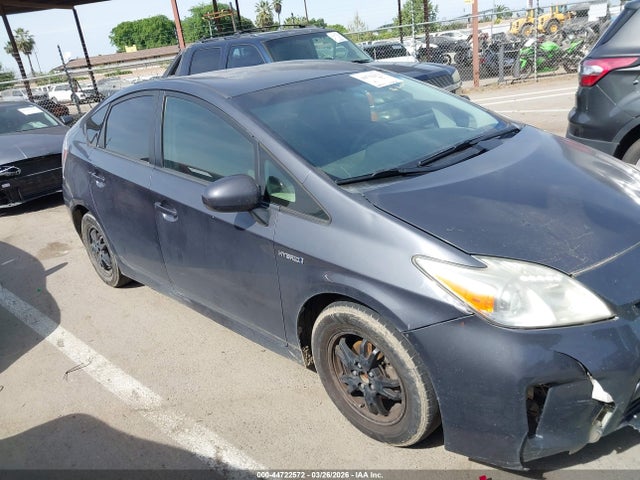 Toyota Prius Two 2014 JTDKN3DU2E1749201 Image 13
