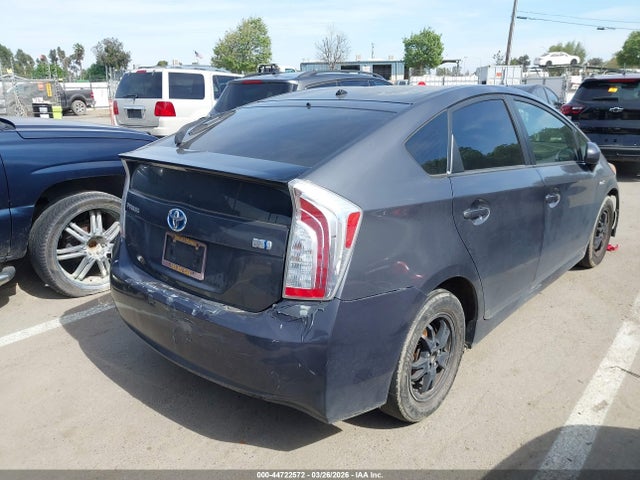 Toyota Prius Two 2014 JTDKN3DU2E1749201 Image 4
