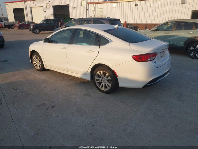 2015 CHRYSLER 200 1C3CCCAB9FN592648 Photo 2