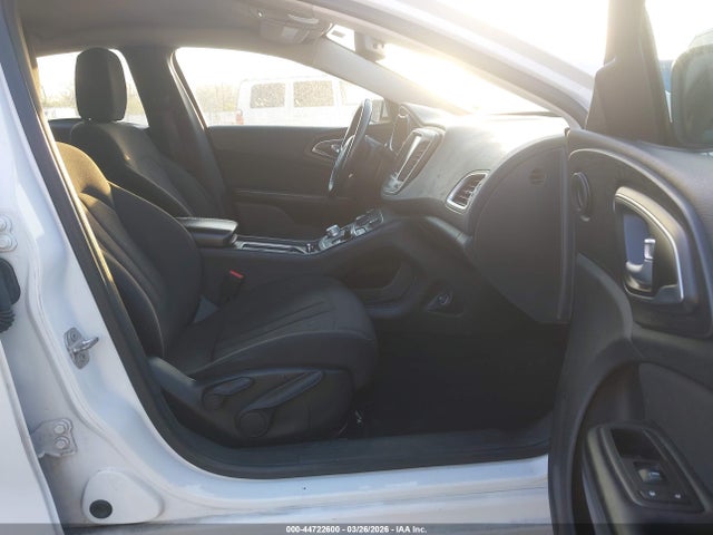 2015 CHRYSLER 200 1C3CCCAB9FN592648 Photo 4