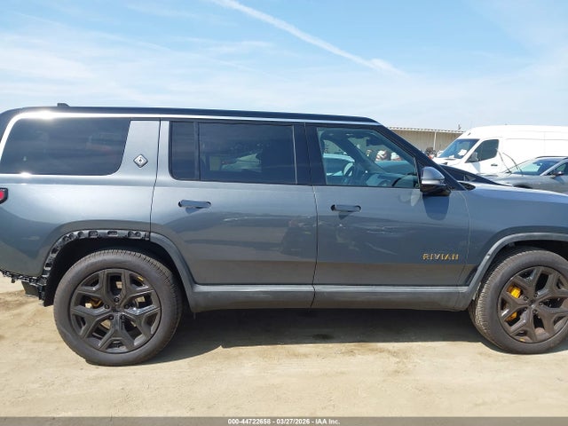 Rivian R1s Adventure 2023 7PDSGABA0PN027267 Image 14