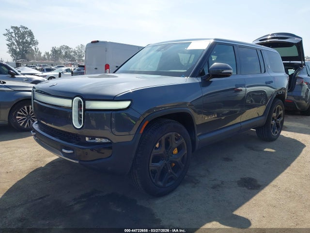 Rivian R1s Adventure 2023 7PDSGABA0PN027267 Image 2