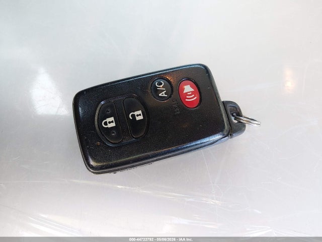 Toyota PRIUS PLUG-IN 2014 JTDKN3DP9E3056799 Image 11
