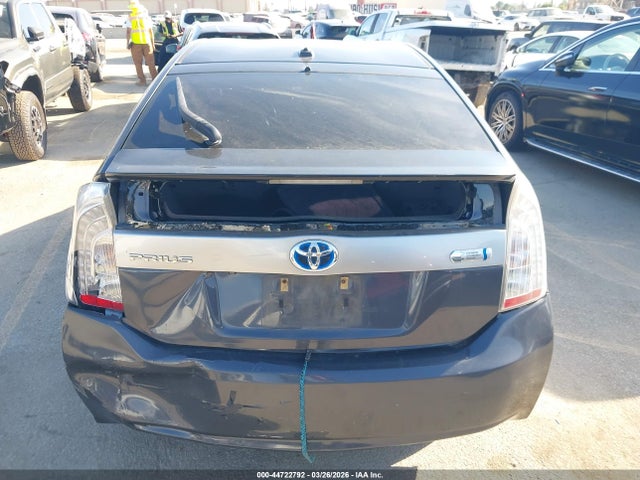 Toyota PRIUS PLUG-IN 2014 JTDKN3DP9E3056799 Image 16