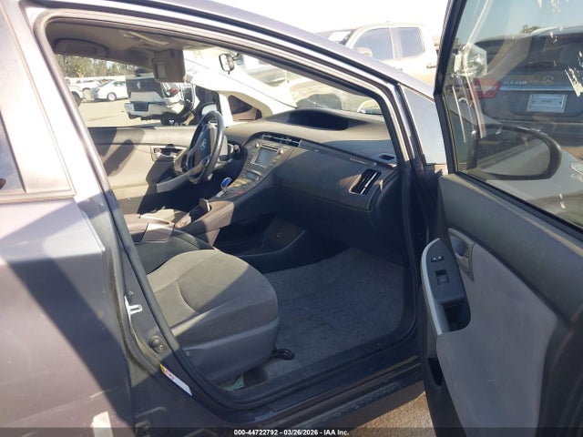 Toyota PRIUS PLUG-IN 2014 JTDKN3DP9E3056799 Image 5