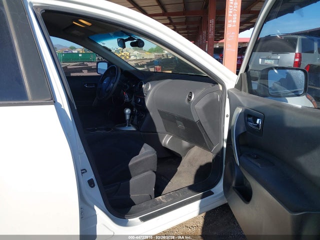 JN8AS5MT8EW614464 Nissan Rogue Select S