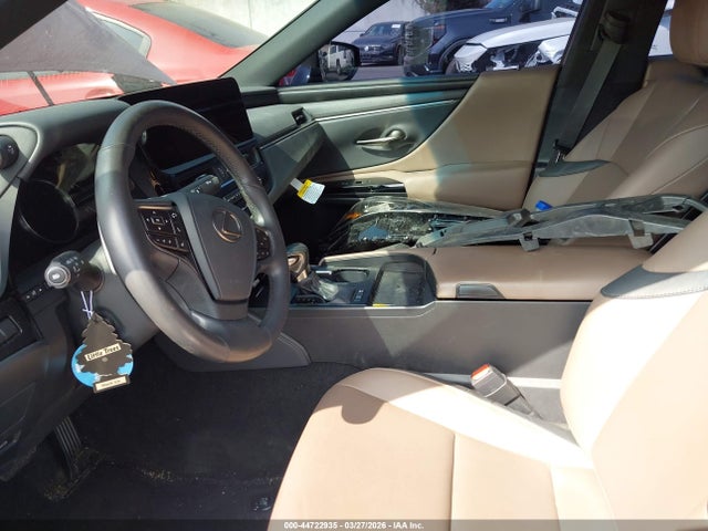 44722935 :رقم المزاد ، 58ADA1C14SU065068 vin ، 2025 Lexus Es 300h مزاد بيع