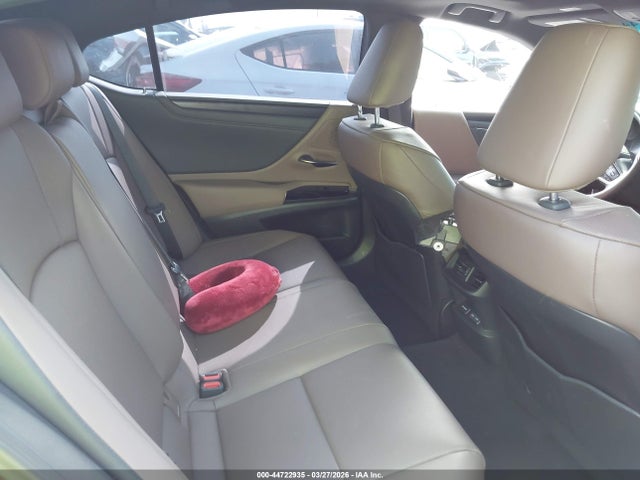 44722935 :رقم المزاد ، 58ADA1C14SU065068 vin ، 2025 Lexus Es 300h مزاد بيع