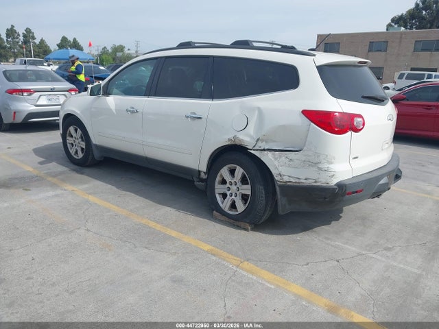 2012 CHEVROLET TRAVERSE 1GNKVGED7CJ133763 Photo 2