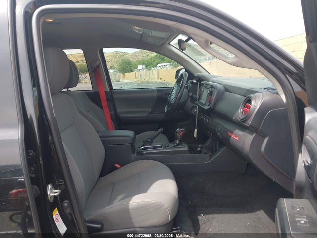 5TFAX5GN8KX135610 Toyota Tacoma Sr