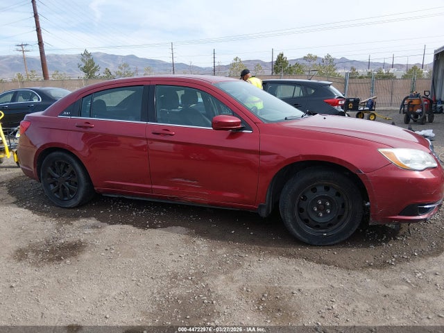 Chrysler 200 LX 2014 1C3CCBAB6EN230933 Image 13