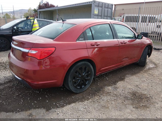 Chrysler 200 LX 2014 1C3CCBAB6EN230933 Image 4
