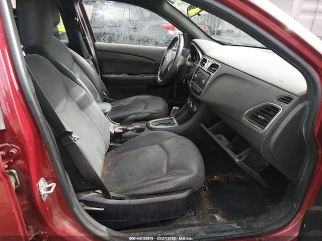 Chrysler 200 LX 2014 1C3CCBAB6EN230933 Image 5