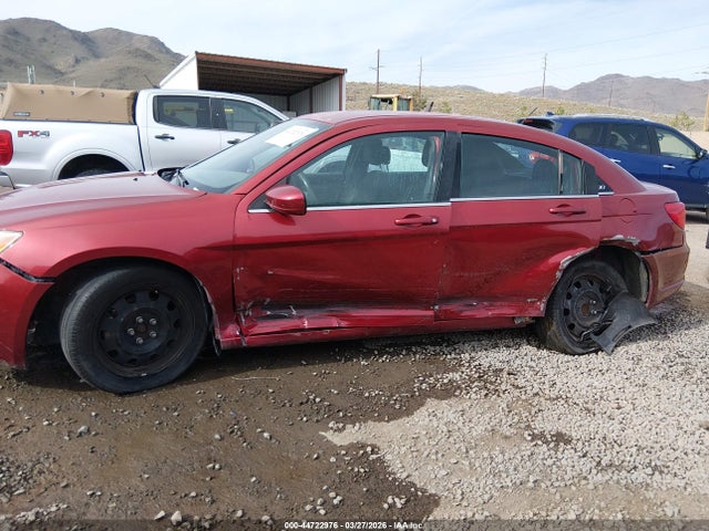 Chrysler 200 LX 2014 1C3CCBAB6EN230933 Image 6