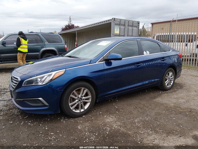 Hyundai SONATA SE 2016 5NPE24AF4GH364526 Image 2