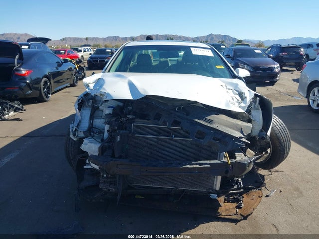 5NPE34AF5JH689402 Hyundai Sonata Limited