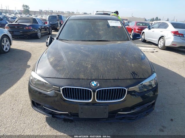 44723029 :رقم المزاد ، WBA8E1C31HA029784 vin ، 2017 Bmw 330e Iperformance مزاد بيع