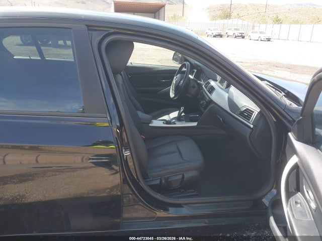 Продажа на аукционе авто 2016 Bmw 320i, vin: WBA8A9C56GK618219, номер лота: 44723045