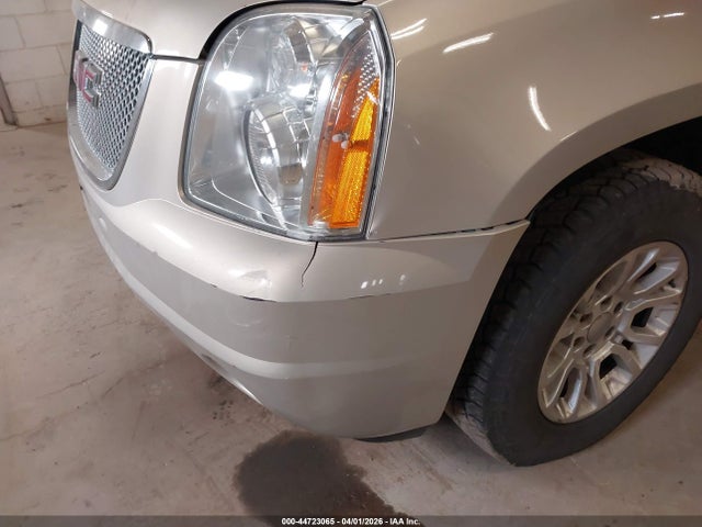 2010 Gmc Yukon Denali მანქანა იყიდება აუქციონზე, vin: 1GKUKEEF3AR262800, აუქციონის ნომერი: 44723065