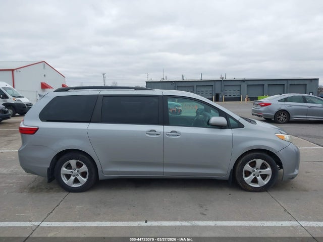 Toyota Sienna Le 8 Passenger 2016 5TDKK3DC3GS729691 Image 13