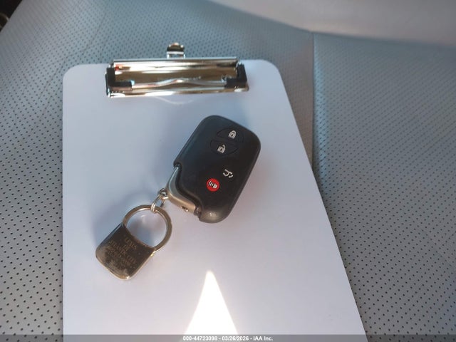 44723098 :رقم المزاد ، JTJBC1BA6B2041328 vin ، 2011 Lexus Rx 450h مزاد بيع
