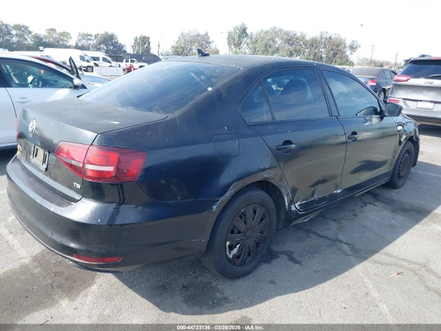 3VW267AJ1GM372636 Volkswagen Jetta 1.4t S
