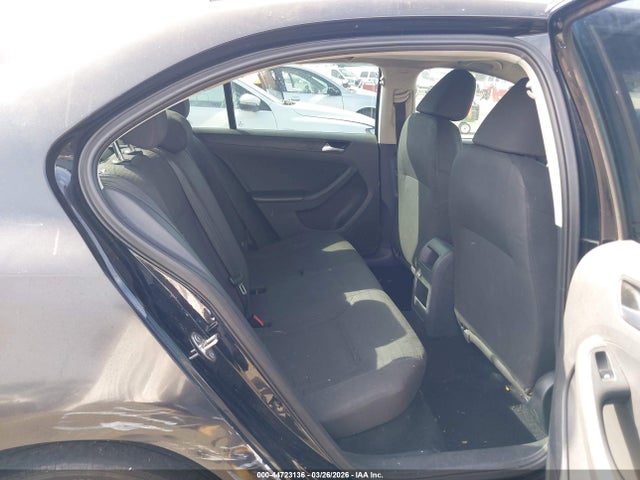3VW267AJ1GM372636 Volkswagen Jetta 1.4t S