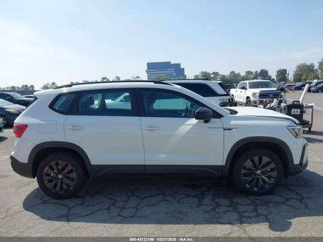 Продажа на аукционе авто 2023 Volkswagen Taos 1.5t S, vin: 3VVDX7B22PM352803, номер лота: 44723196