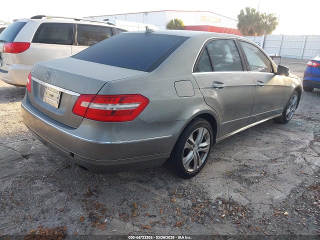 2011 MERCEDES-BENZ E 350 WDDHF5GB0BA349362 Photo 3