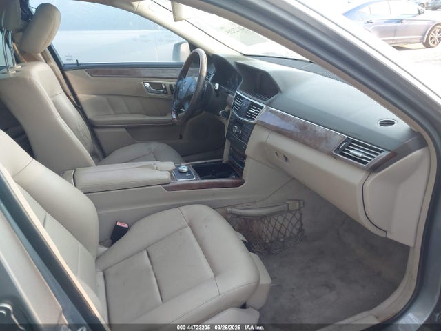 2011 MERCEDES-BENZ E 350 WDDHF5GB0BA349362 Photo 4