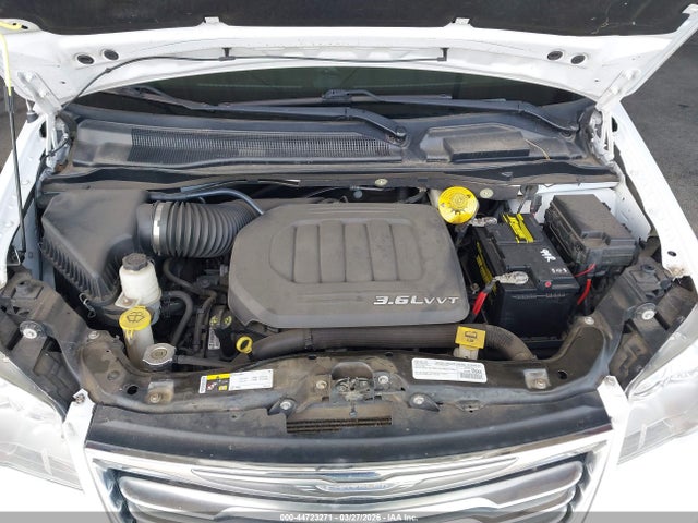 2016 Chrysler Town & Country Touring მანქანა იყიდება აუქციონზე, vin: 2C4RC1BG6GR206115, აუქციონის ნომერი: 44723271