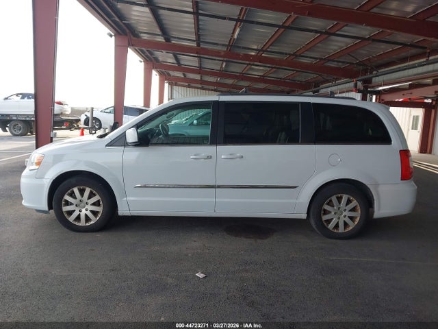 2016 Chrysler Town & Country Touring მანქანა იყიდება აუქციონზე, vin: 2C4RC1BG6GR206115, აუქციონის ნომერი: 44723271
